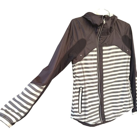Lululemon Get Up And Glow Jacket Size 8 Mint Green & Black Stripes Reflective - Picture 9 of 13